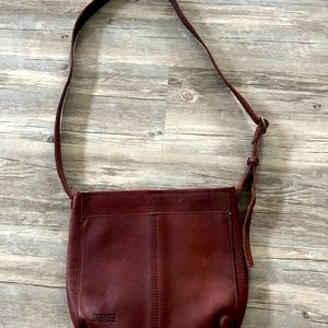Duluth Lifetime Leather Crossbody